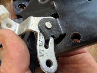 bontott AUDI A3 Csomagtérajtó Zárszerkezet