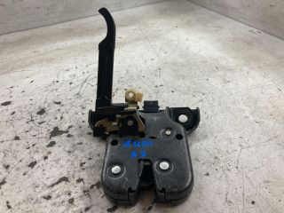 bontott AUDI A3 Csomagtérajtó Zárszerkezet