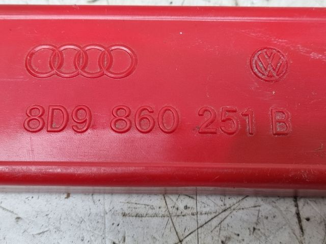 bontott AUDI A3 Elakadásjelző Háromszög