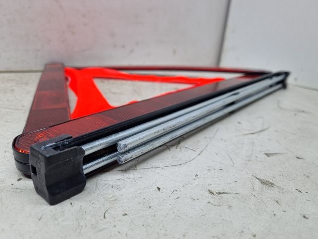 bontott AUDI A3 Elakadásjelző Háromszög