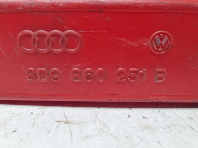 bontott AUDI A3 Elakadásjelző Háromszög