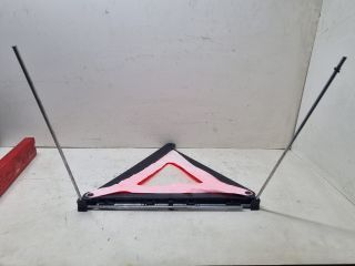 bontott AUDI A3 Elakadásjelző Háromszög