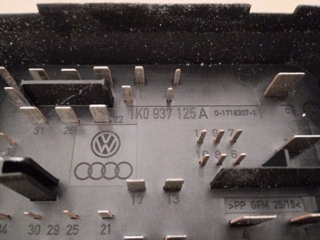 bontott AUDI A3 Elektronika (Magában)