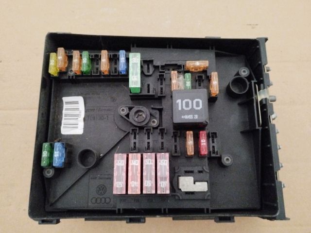 bontott AUDI A3 Elektronika (Magában)