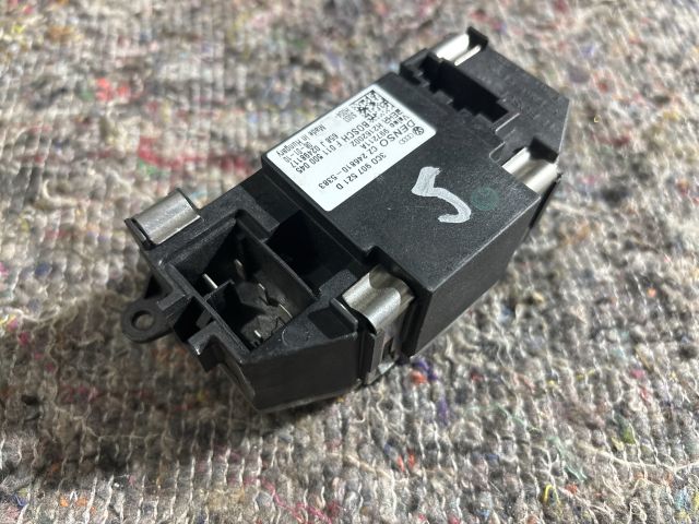 bontott AUDI A3 Előtét Ellenállás Fűtőmotor