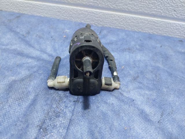 bontott AUDI A3 Első Ablakmosó Szivattyú