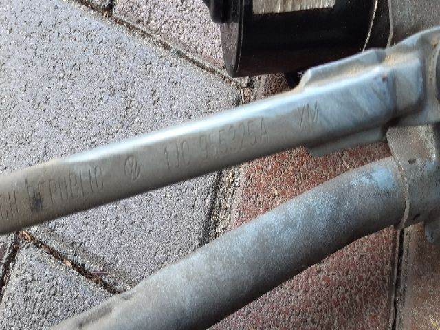 bontott AUDI A3 Első Ablaktörlő Szerkezet Motorral