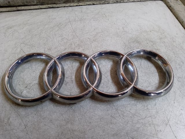 bontott AUDI A3 Első Embléma