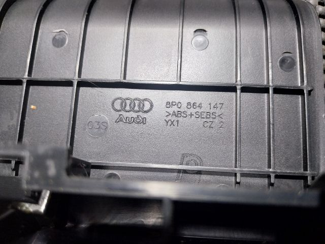 bontott AUDI A3 Első Hamutartó