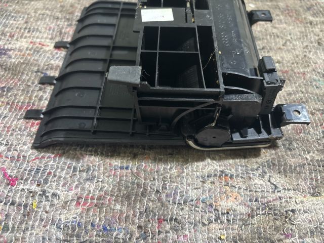 bontott AUDI A3 Első Hamutartó