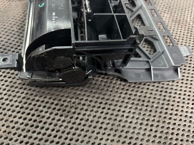 bontott AUDI A3 Első Hamutartó