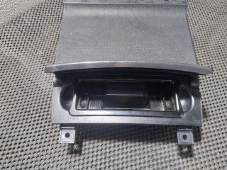 bontott AUDI A3 Első Hamutartó