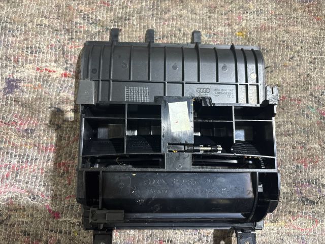 bontott AUDI A3 Első Hamutartó