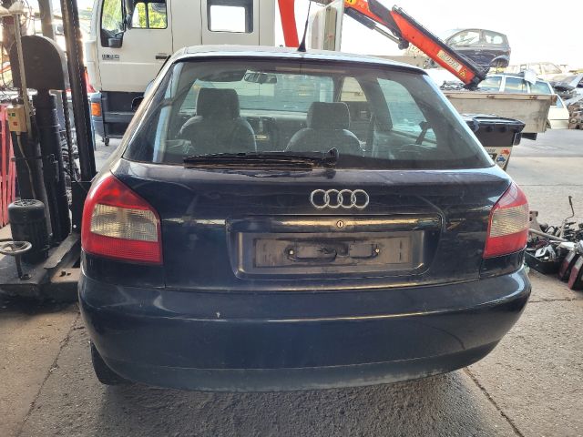 bontott AUDI A3 Első Koptató