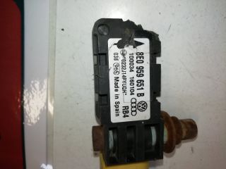 bontott AUDI A3 Első Középső Ütközés Érzékelő (Homlokfalon)