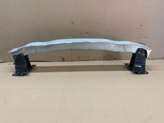 bontott AUDI A3 Első Lökhárító Merevítő (Fém)