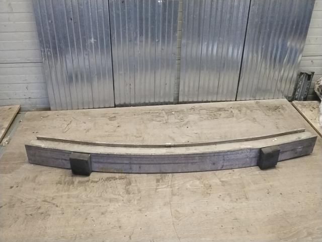 bontott AUDI A3 Első Lökhárító Merevítő (Fém)