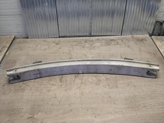 bontott AUDI A3 Első Lökhárító Merevítő (Fém)