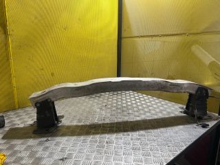 bontott AUDI A3 Első Lökhárító Merevítő (Fém)