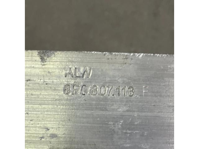 bontott AUDI A3 Első Lökhárító Merevítő (Fém)