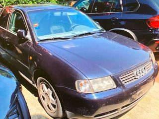 bontott AUDI A3 Első Lökhárító Merevítő (Fém)