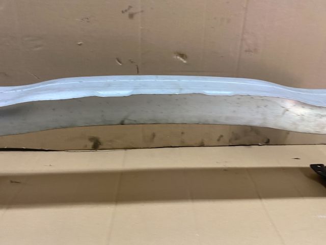 bontott AUDI A3 Első Lökhárító Merevítő (Fém)