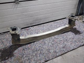 bontott AUDI A3 Első Lökhárító Merevítő (Fém)