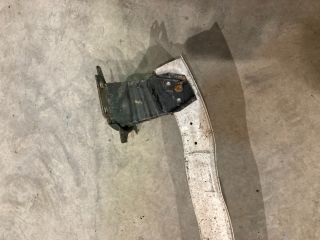 bontott AUDI A3 Első Lökhárító Merevítő (Fém)