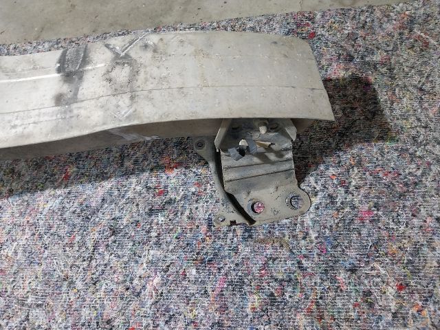 bontott AUDI A3 Első Lökhárító Merevítő (Fém)