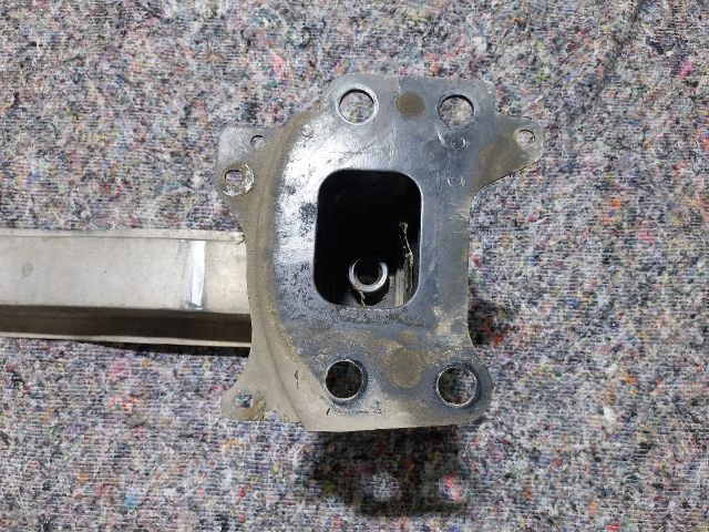 bontott AUDI A3 Első Lökhárító Merevítő (Fém)