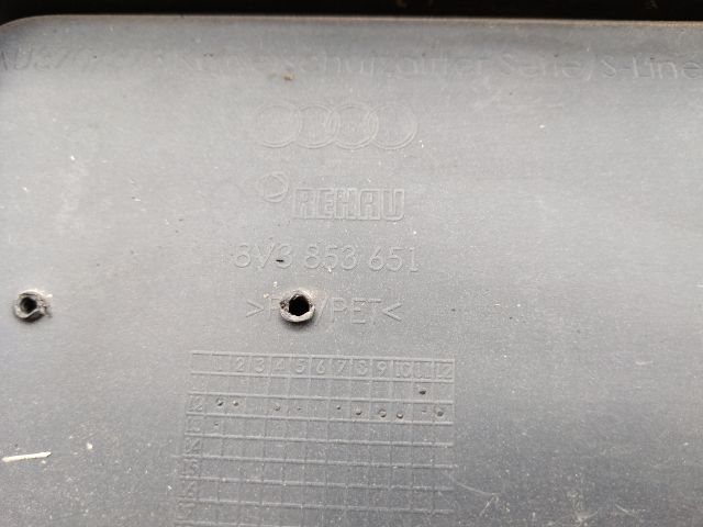 bontott AUDI A3 Első Lökhárító (Részeivel)