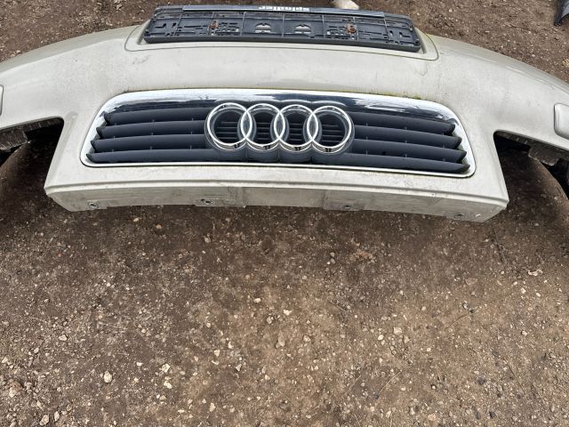 bontott AUDI A3 Első Lökhárító (Részeivel)