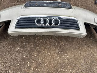 bontott AUDI A3 Első Lökhárító (Részeivel)