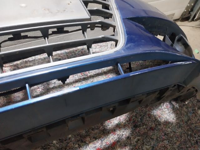 bontott AUDI A3 Első Lökhárító (Részeivel)