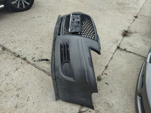 bontott AUDI A3 Első Lökhárító (Részeivel)