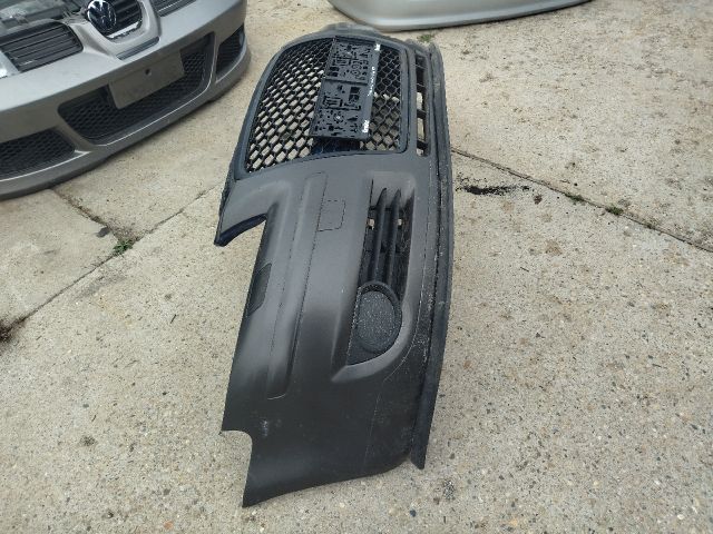 bontott AUDI A3 Első Lökhárító (Részeivel)