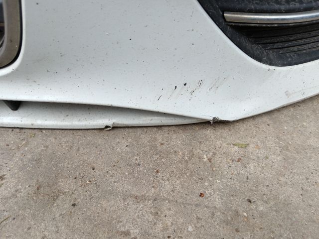 bontott AUDI A3 Első Lökhárító (Részeivel)