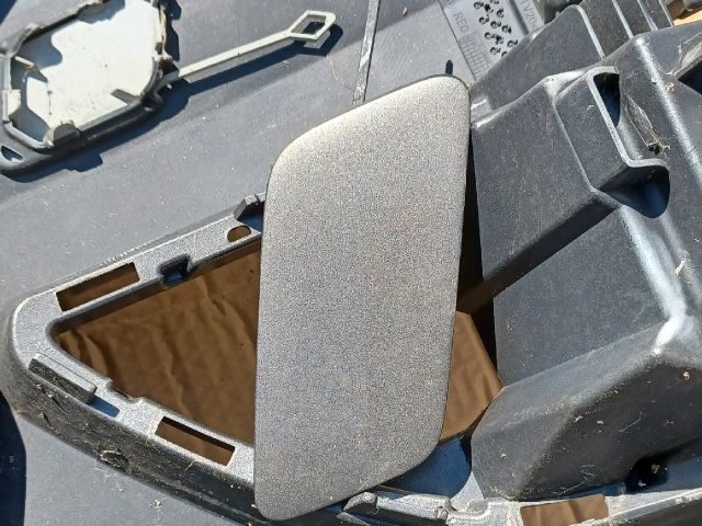 bontott AUDI A3 Első Lökhárító (Részeivel)