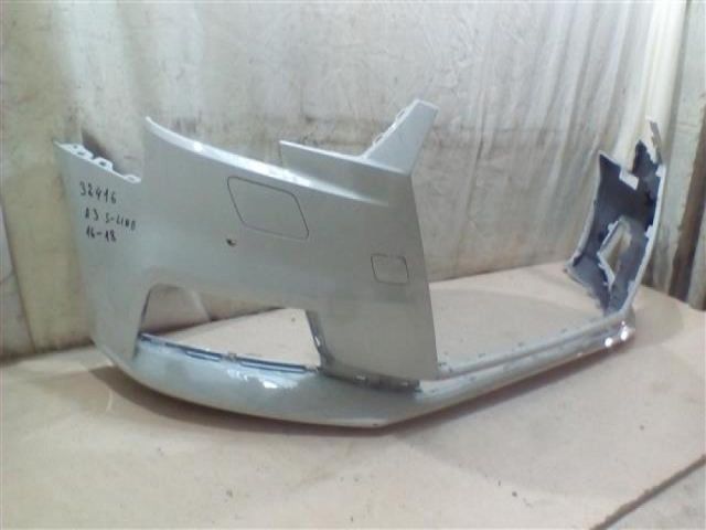 bontott AUDI A3 Első Lökhárító (Üresen)