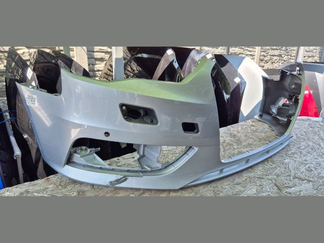 bontott AUDI A3 Első Lökhárító (Üresen)