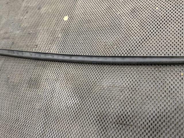 bontott AUDI A3 Első Szélvédő Bal Díszléc