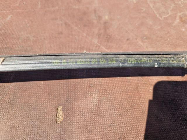 bontott AUDI A3 Első Szélvédő Jobb Díszléc