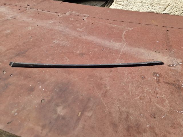 bontott AUDI A3 Első Szélvédő Jobb Díszléc