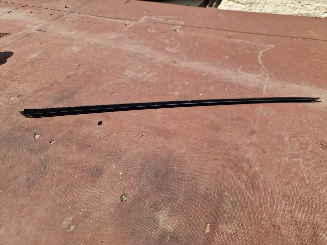 bontott AUDI A3 Első Szélvédő Jobb Díszléc