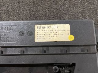 bontott AUDI A3 Első Tároló Rekesz