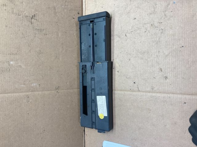 bontott AUDI A3 Első Tároló Rekesz