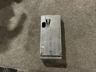 bontott AUDI A3 Első Tároló Rekesz