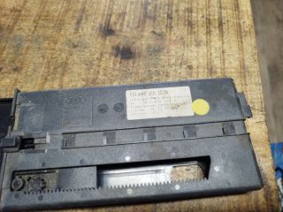 bontott AUDI A3 Első Tároló Rekesz