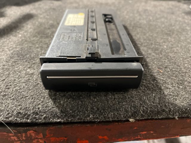 bontott AUDI A3 Első Tároló Rekesz