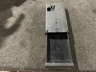 bontott AUDI A3 Első Tároló Rekesz